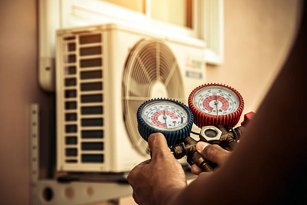 Professional Ac Installation technician working in Rising Star, TX